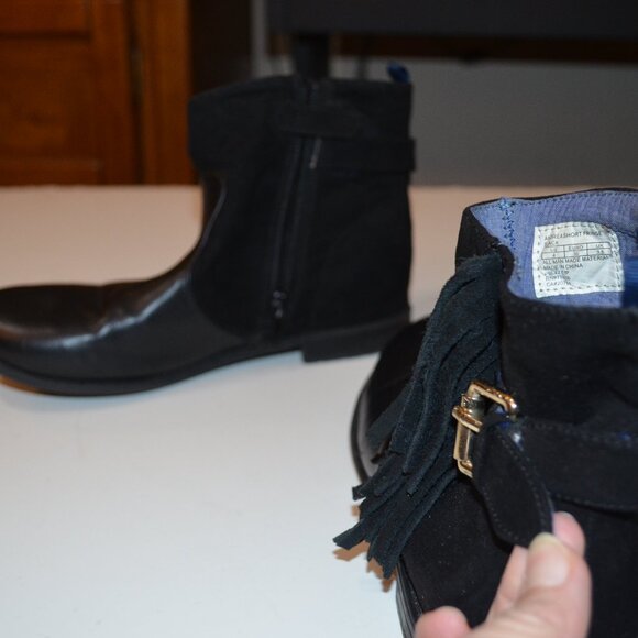 TOMMY HILFIGER Andrea Short Side Fringe Black ManMade Flats Decors Boots Girls 4 - Picture 7 of 9